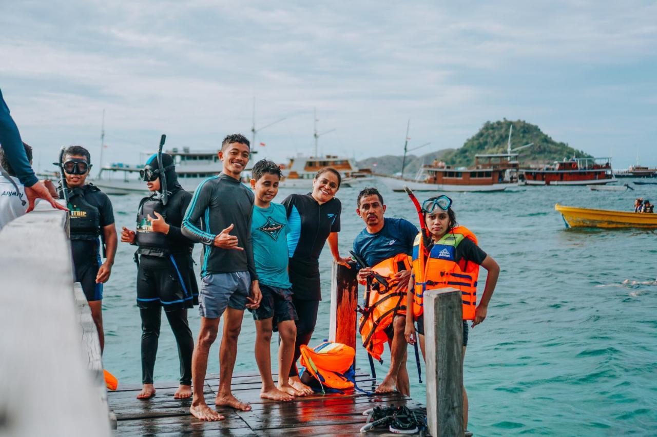 Komodoku One Love Homestay And Tour Labuan Bajo Exterior foto