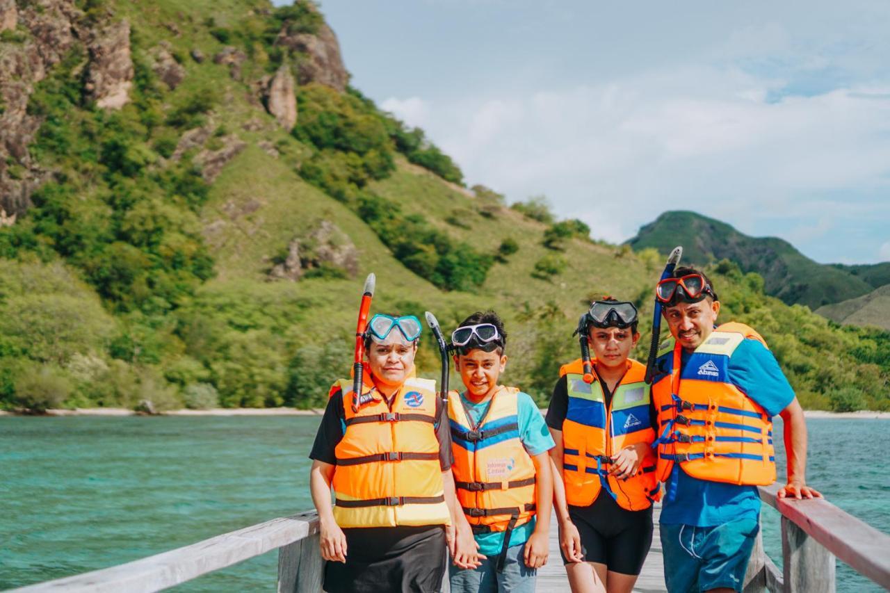 Komodoku One Love Homestay And Tour Labuan Bajo Exterior foto
