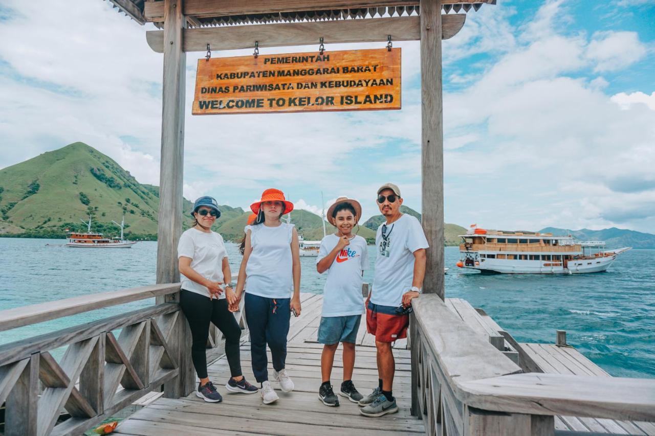 Komodoku One Love Homestay And Tour Labuan Bajo Exterior foto